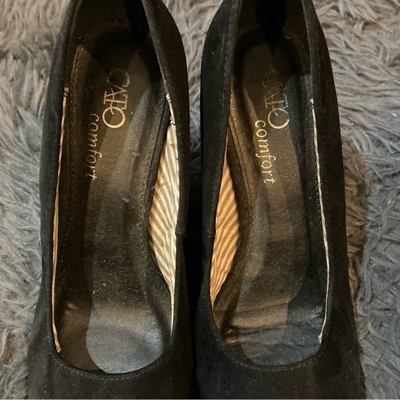 Ladies Black Velvet Like Wedge - Picture 5 of 6